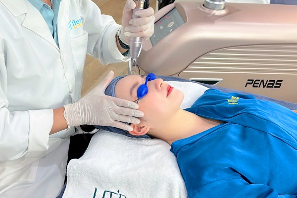 Giải pháp White-Gen Skin II giúp làm sạch sâu, nuôi dưỡng làn da trắng sáng tự nhiên.