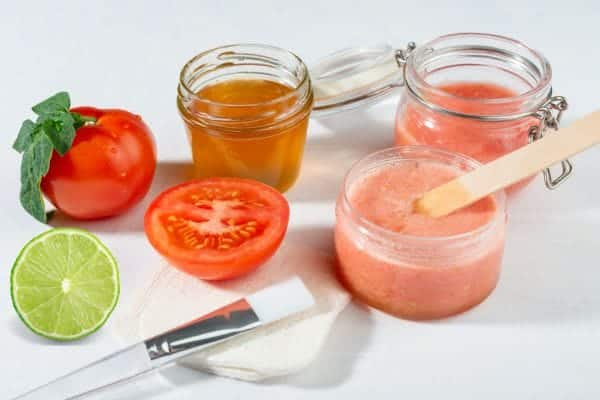 Phương pháp trẻ hóa da mặt từ cà chua